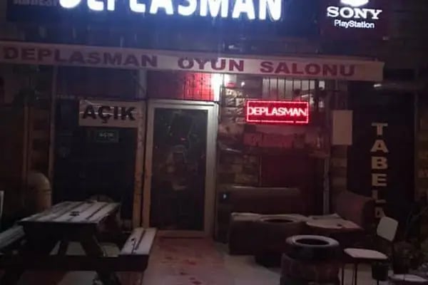 Deplasman oyun salonu playstation cafe - Resim 15