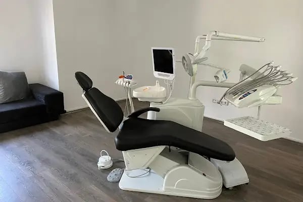 KLS DENT Ağız ve Diş Sağlığı Polikliniği - Resim 16