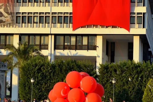 İzmir Büyükşehir Belediyesi - Resim 4