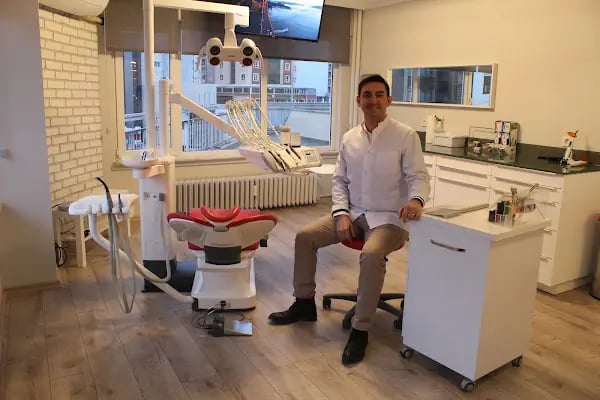 Uzman Diş Hekimi Afşin Salman - Resim 6