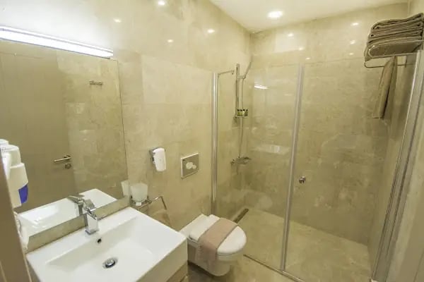 ENG GROUP CENTER POINT HOTEL - Resim 7