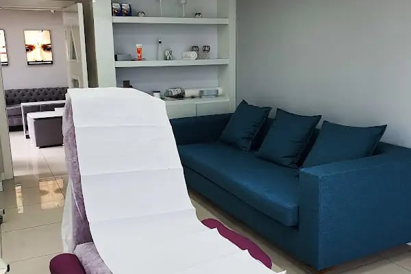 Prof.Dr.Mustafa DURĞUN Estetik Plastik ve Rekonstrüktif Cerrahi Uzmanı - Resim 6