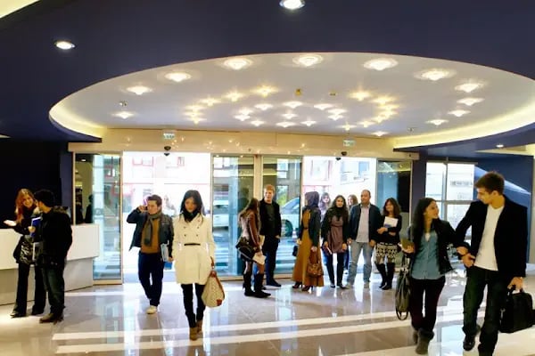 Üsküdar Üniversitesi Merkez Yerleşke - Resim 18