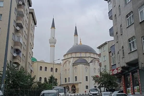 100. Yıl Merkez Camii - Resim 2