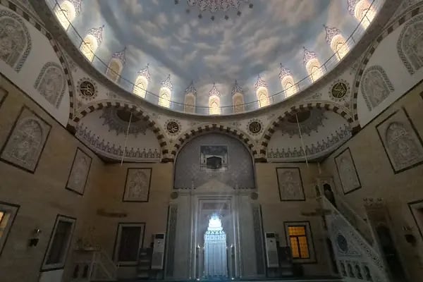 100. Yıl Merkez Camii - Resim 3