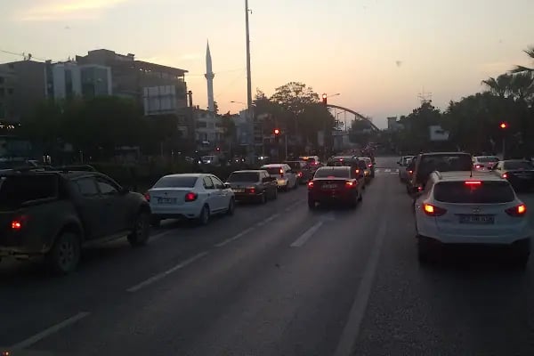 Akçaabat Minibüs Durağı - Resim 3