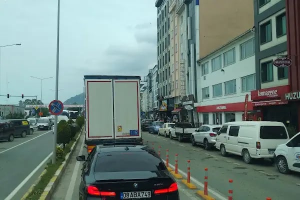 Akçaabat Minibüs Durağı - Resim 5
