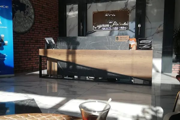 Çayırova Pırlanta Diş Kliniği - Resim 3