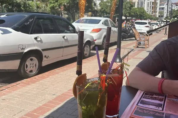 Sherlock Holmes Restaurant Cafe Bar Alanya Turkey - Resim 19