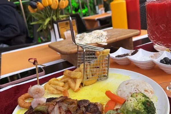Sherlock Holmes Restaurant Cafe Bar Alanya Turkey - Resim 3