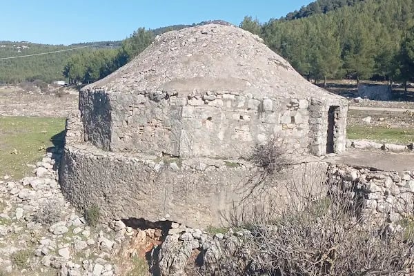 Selçuklu Mezarlığı - Resim 7