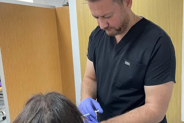 Op. Dr. Mustafa Öksüz Aydın Estetik ve Plastik Cerrahi ve Saç Ekim kliniği Botoks Dolgu - Resim 8