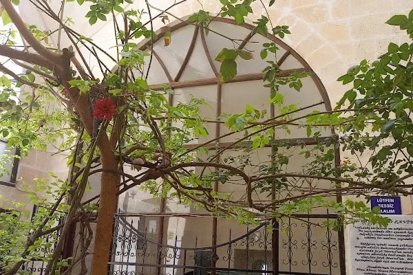 Şıh Maksut Türbesi - Resim 7