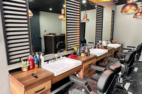 İSRAFİL AVCI Hair Design Studio - Resim 4