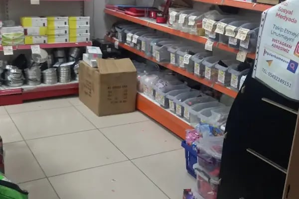 Yok Yok Güler Alışveriş Merkezi - Resim 1