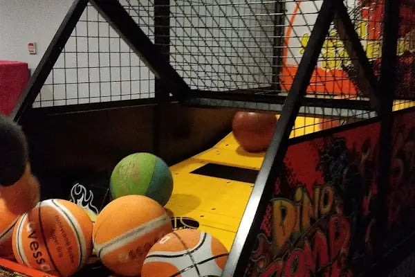 Bahçeli Bowling - Resim 14