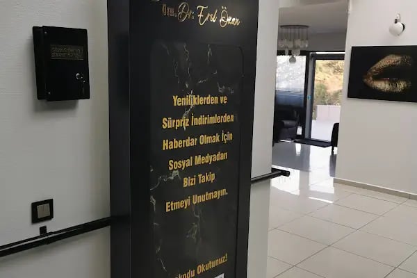 Uzm. Dr. Erol Özan Dermatoloji (Fraksiyonel Lazer | Botox | Dövme Silme | Dysport | Burun, Dudak, Göz Altı Işık Dolgusu) - Resim 20