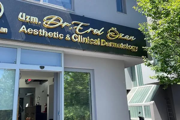 Uzm. Dr. Erol Özan Dermatoloji (Fraksiyonel Lazer | Botox | Dövme Silme | Dysport | Burun, Dudak, Göz Altı Işık Dolgusu) - Resim 7