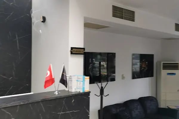 Uzm. Dr. Erol Özan Dermatoloji (Fraksiyonel Lazer | Botox | Dövme Silme | Dysport | Burun, Dudak, Göz Altı Işık Dolgusu) - Resim 16