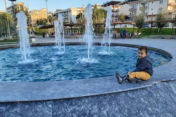 Neşet Ertaş Parkı - Resim 4