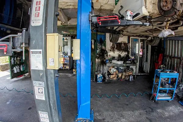 Üstün İş Oto Servis - Gökova Oto Tamir - Oto Kurtarıcı - Oto Çekici - Resim 6