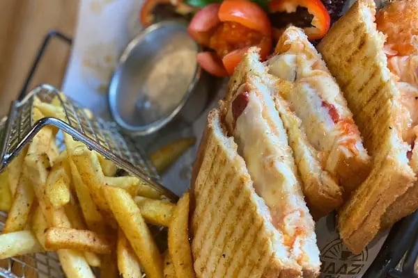 Baazi cafe - Resim 8