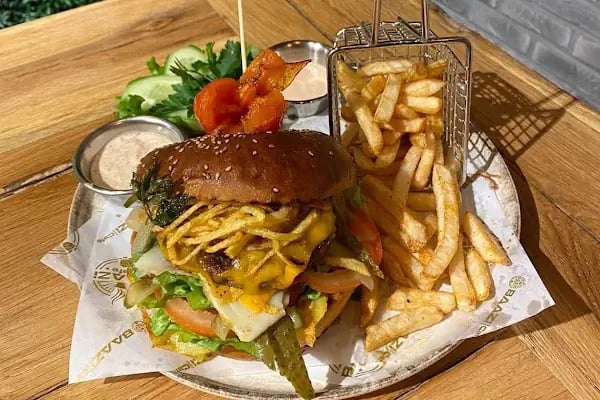 Baazi cafe - Resim 7