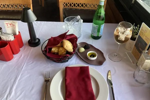 Dark Barrel Pub &amp; Bistro - Resim 8