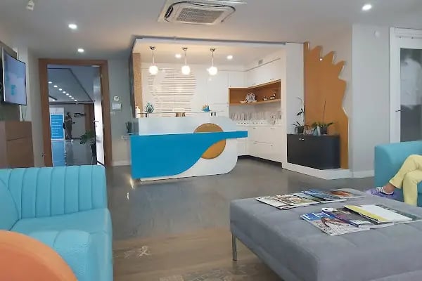 Dişhekimi Zelal Pınar Aktan - Resim 1
