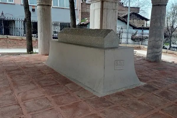 Devlet Hatun Türbesi - Resim 5