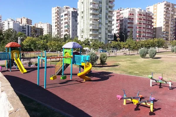 Akın Özdemir Parkı - Resim 1