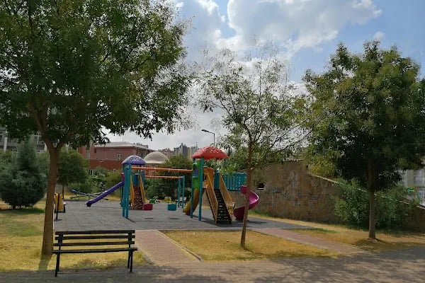 Akın Özdemir Parkı - Resim 5