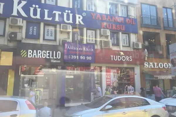 Üsküdar Amerikan Kültür Dil Okulu - Resim 18