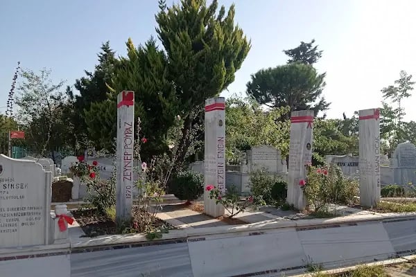 Gazi Mezarlığı - Resim 3