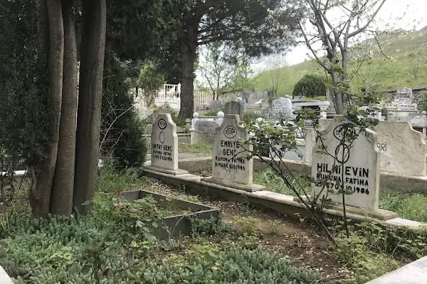 Gazi Mezarlığı - Resim 2