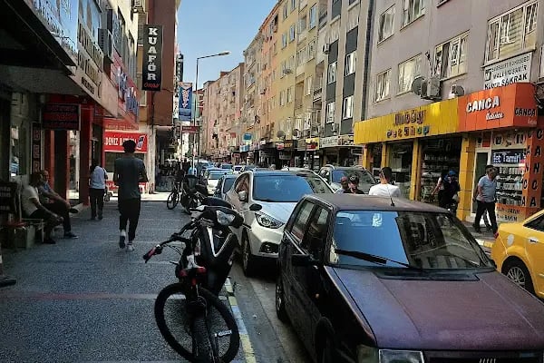 Yapı Kredi - Balıkesir 6 Eylül Şubesi - Resim 3