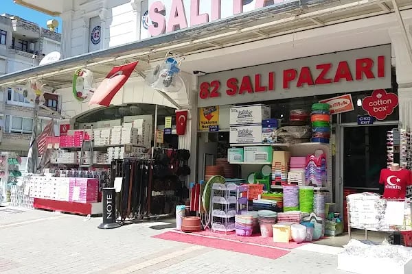 82 Sali Pazari - Resim 1