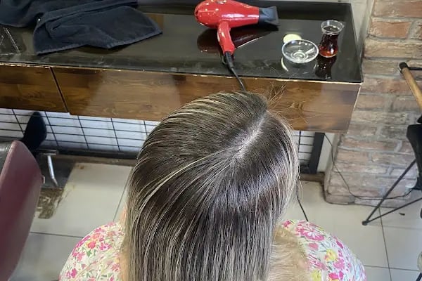 Umut Şahman Barber's Shop - Resim 16