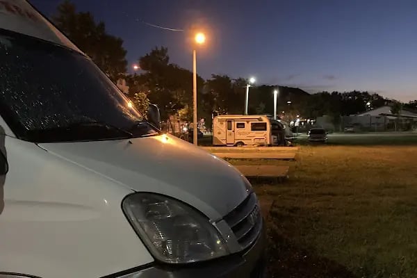 Karacabey Yeniköy Karavan ve Kamp Alanı - Resim 18