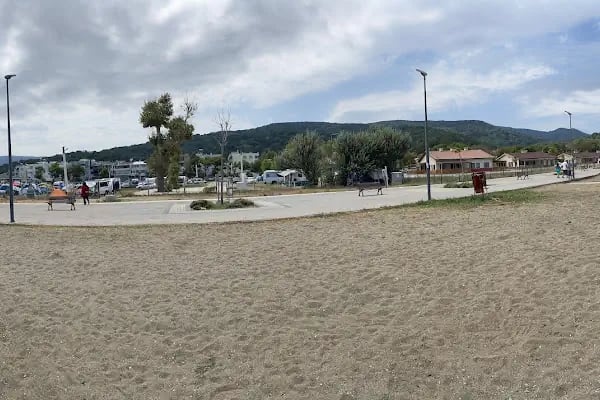 Karacabey Yeniköy Karavan ve Kamp Alanı - Resim 5