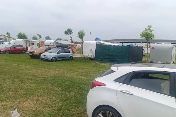 Karacabey Yeniköy Karavan ve Kamp Alanı - Resim 14