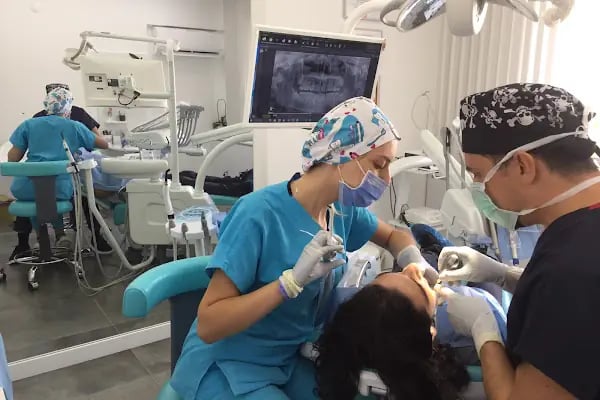 Dr. Melih Çakır | Ağız, Diş, Çene Cerrahisi Uzmanı | Bursa - Resim 6