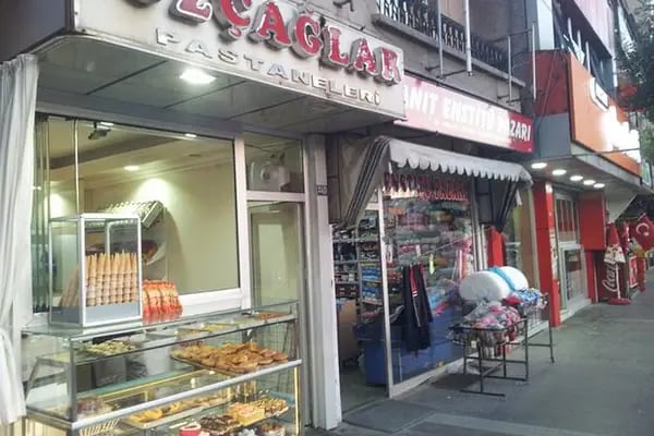 ÖZÇAĞLAR Pastaneleri - Resim 1