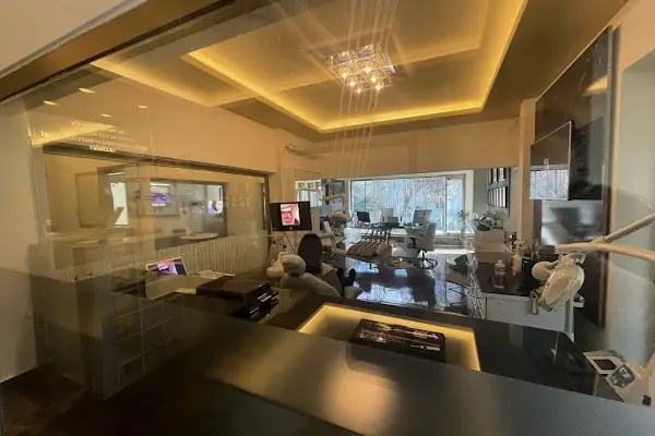 ÇENE CERRAHİSİ UZMANI DR KORHAN KÜÇÜK LAZER İMPLANT CERRAHİ UYGULAMA MERKEZİ - Resim 17