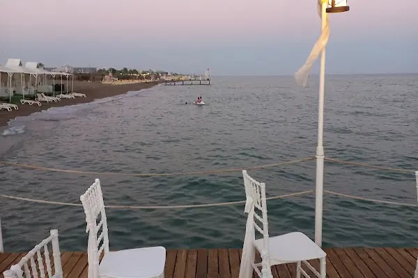 Larena Beach - Resim 5