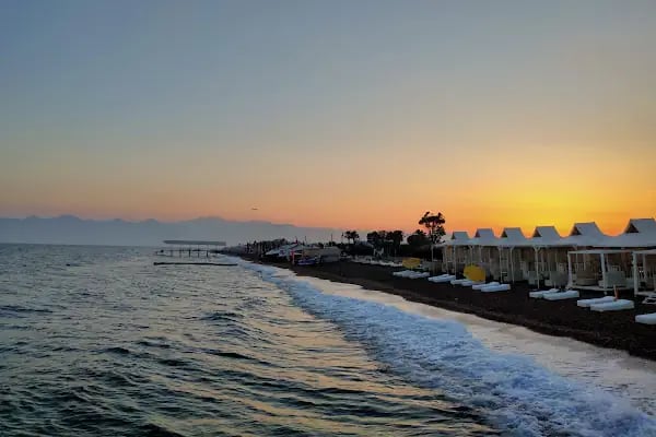 Larena Beach - Resim 12