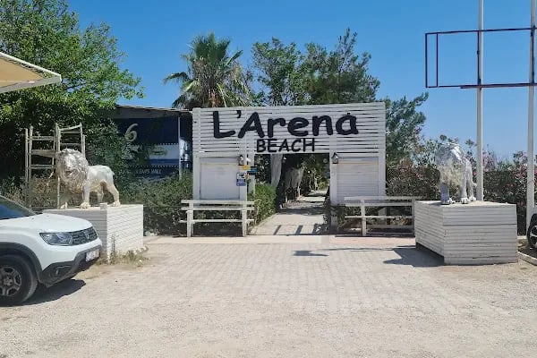 Larena Beach - Resim 14