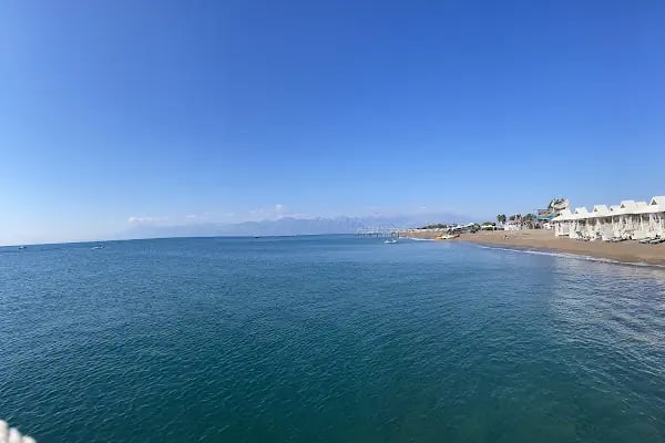 Larena Beach - Resim 11