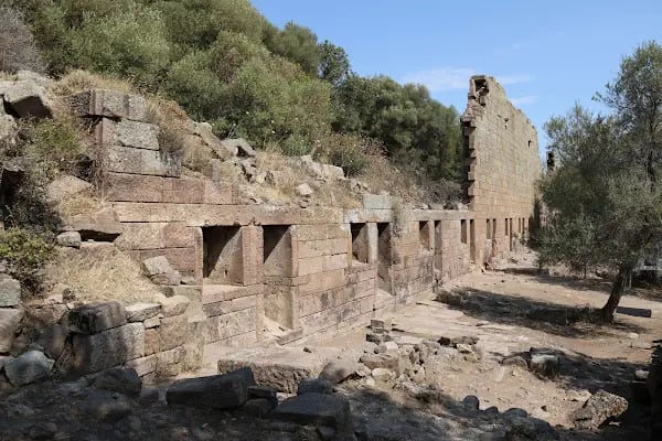 Aigai (Aiolis) Antik Kenti - Resim 5