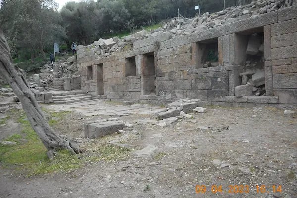 Aigai (Aiolis) Antik Kenti - Resim 15